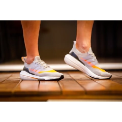 ADIDAS ULTRA BOOST 21 - comprar online