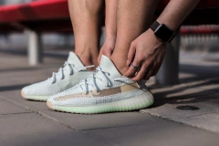 YEEZY BOOST 350 V2 HYPESPACE on internet