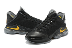 Lebron 19 Low "Black University Gold" - comprar online