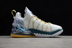 Lebron 18 'Reflections Flip' na internet