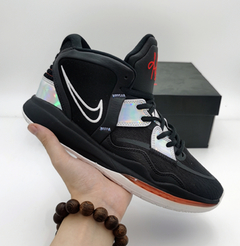 Kyrie 8 Infinity 'Fire And Ice' na internet