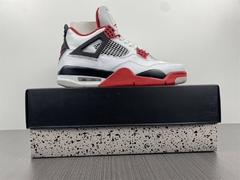 Air Jordan 4 Retro Fire Red 2020 na internet