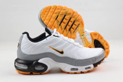 AIR MAX PLUS