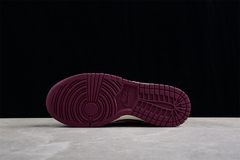 Dunk Low “Valentine’s Day”