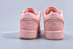 AIR JORDAN 1 LOW ' CORAL STARDUST ' na internet