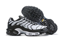 AIR MAX PLUS na internet