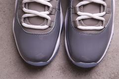 Air Jordan 11 Cool Grey 2021 na internet