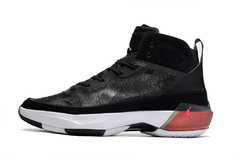 Air Jordan 37 "Black Hot Punch" na internet