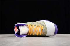 Kobe 3 "Lakers Metalic Silver" - loja online