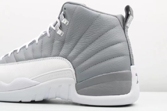 Imagem do Air Jordan 12 " Stealth"