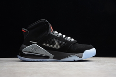 Air Jordan Mars 270 'Black Metallic' na internet