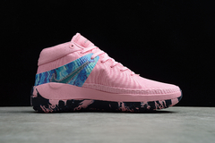 KD 13 “Aunt Pearl” na internet
