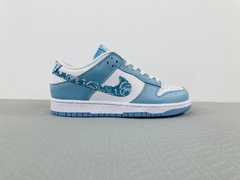 Dunk Low "Blue Paisley" na internet