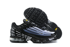 AIR MAX PLUS 3 na internet
