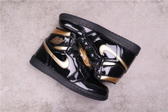 AIR JORDAN 1 RETRO HIGH OG ' BLACK METALLIC GOLD ' - comprar online