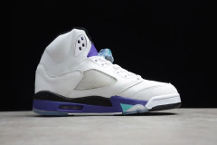 Air Jordan 5 Grape 'Fresh Prince' na internet