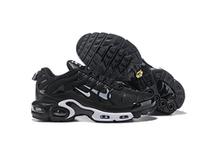 AIR MAX PLUS na internet