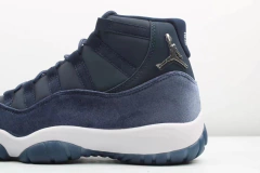 Air Jordan 11 Velvet "Midnight Navy" - online store