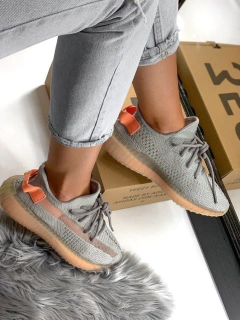 YEEZY BOOST 350 V2 - comprar online