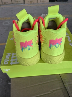MB.O4 - Outlet Imports Shoes