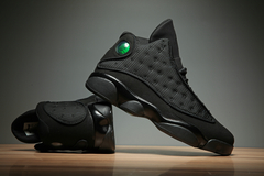 AIR JORDAN 13 RETRO 'BLACK CAT' na internet