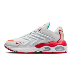 Air Max TW 1 'Lunar New Year' na internet