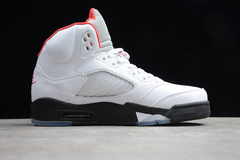 Air Jordan 5 'Fire Red' na internet