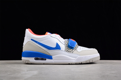 Air Jordan Legacy Low "True Blue" na internet