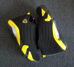 Air Jordan 14 'Thunder' na internet
