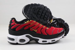 AIR MAX PLUS na internet