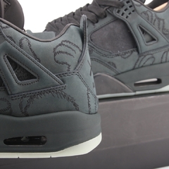 AIR JORDAN 4 'X KAWS'
