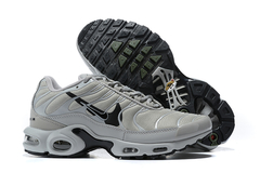 AIR MAX PLUS na internet