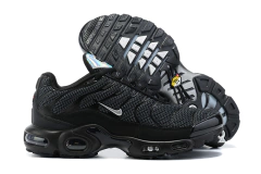 AIR MAX PLUS na internet