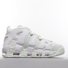 Nike Air More Uptempo na internet