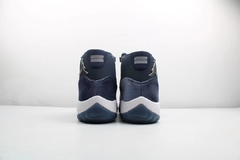 Imagem do Air Jordan 11 Velvet "Midnight Navy"