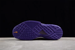 Kobe 3 "Lakers Metalic Silver"