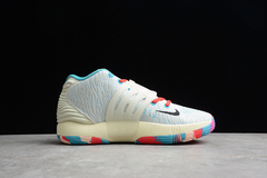 Nike KD 14 'Multi-Color' na internet