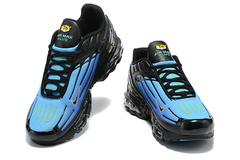 AIR MAX PLUS 3 na internet