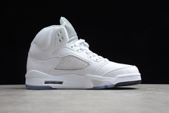 Air Jordan 5 'White Metallic' na internet