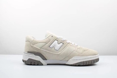 United Arrows x New Balance 550 'Off White' na internet