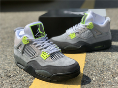 AIR JORDAN 4 RETRO SE ' NEON 95 ' na internet