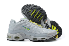 AIR MAX PLUS