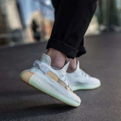 YEEZY BOOST 350 V2 HYPESPACE - Outlet Imports Shoes