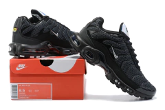 AIR MAX PLUS