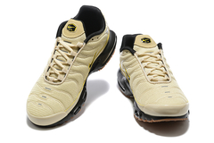 Air Max Plus “Gold Black“ na internet