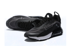 Nike Air Max 2090 na internet