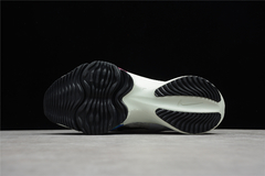 Imagem do Air Zoom Tempo NEXT% Flyease "White Multi"