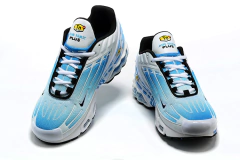 Image of AIR MAX PLUS 3