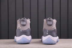 Air Jordan 11 Cool Grey 2021 na internet