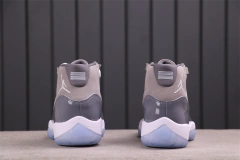Air Jordan 11 Cool Grey 2021 na internet